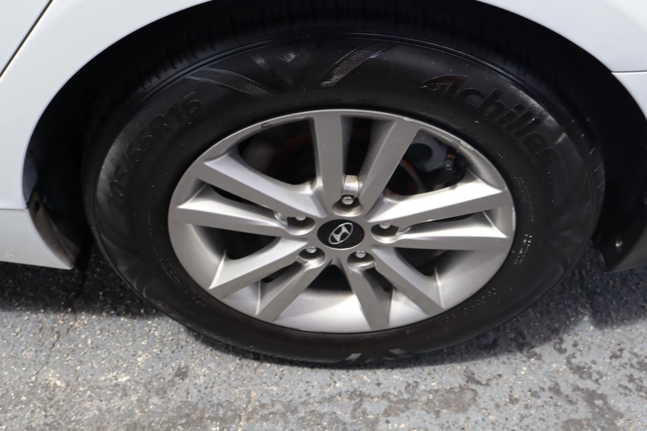 Hyundai Sonata 4dr Sdn 2.4L 2016