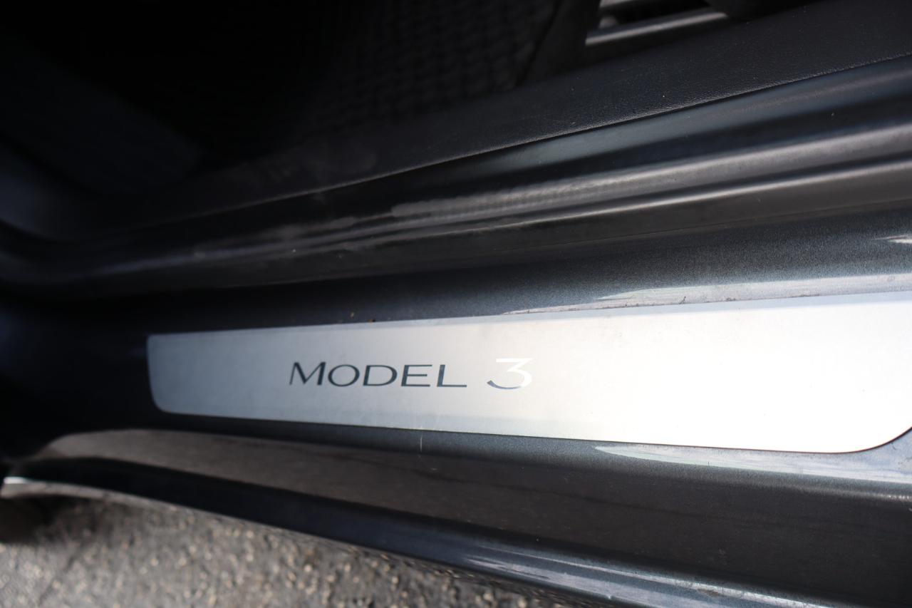 Tesla Model 3 Long Range Battery RWD 2018