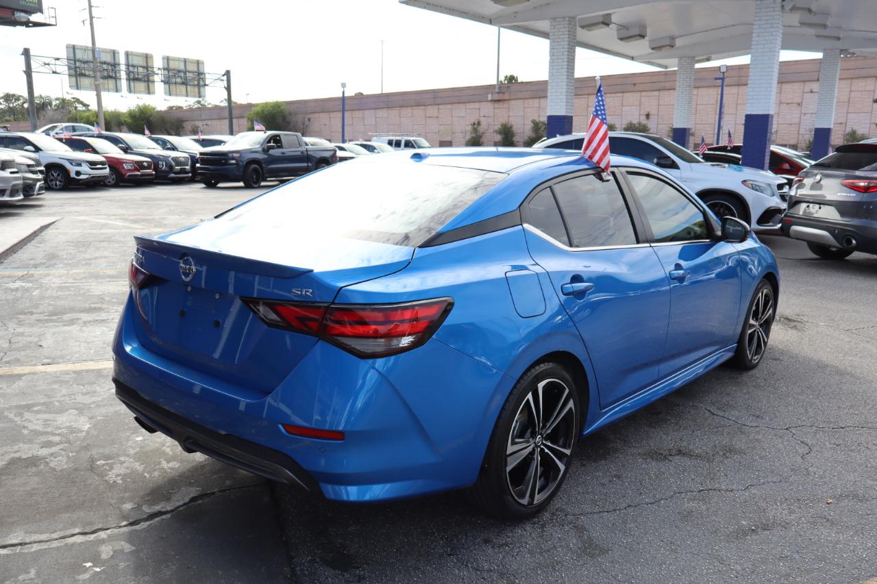 Nissan Sentra SR CVT 2022