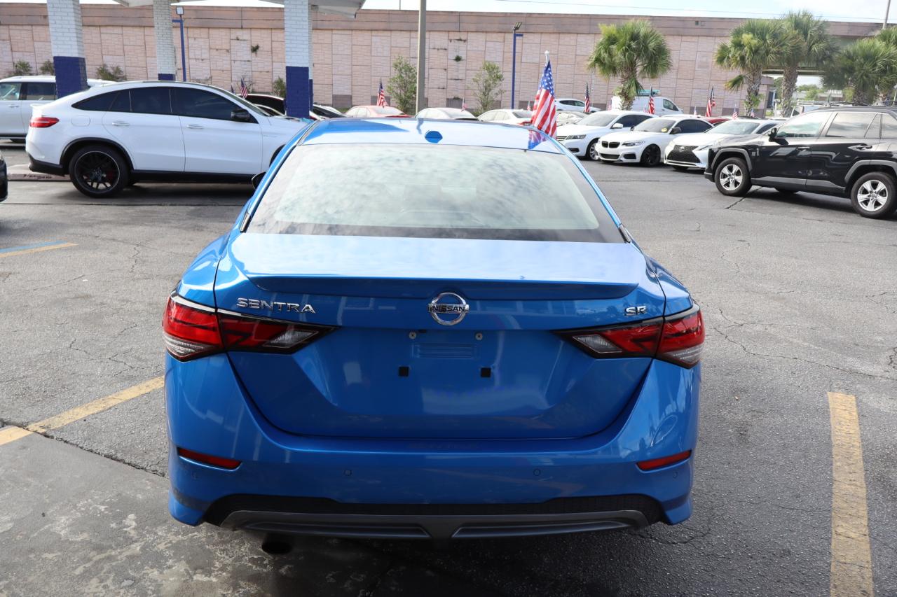 Nissan Sentra SR CVT 2022