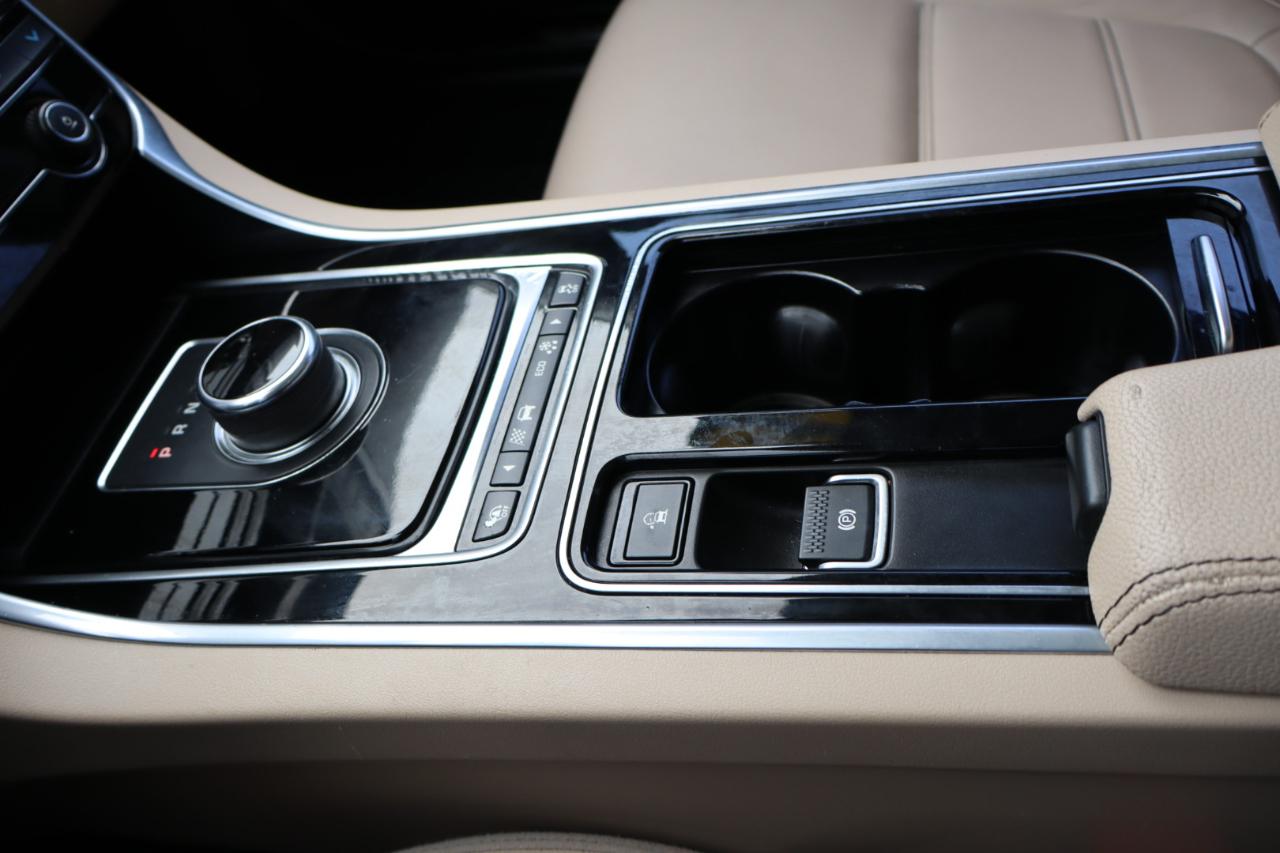 Jaguar XE 25t Prestige RWD 2018