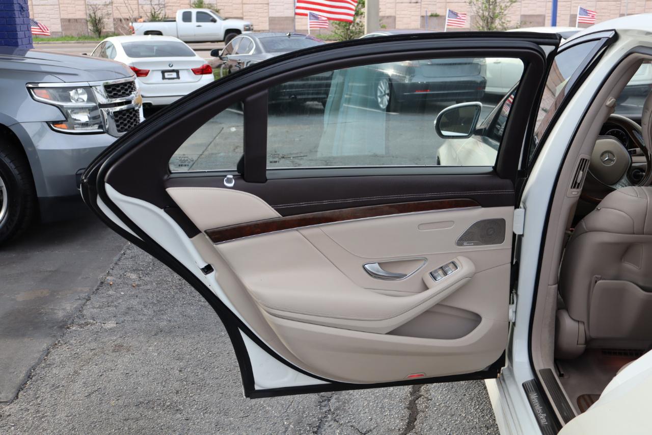 Mercedes-Benz S-Class 4dr Sdn S 550 RWD 2016