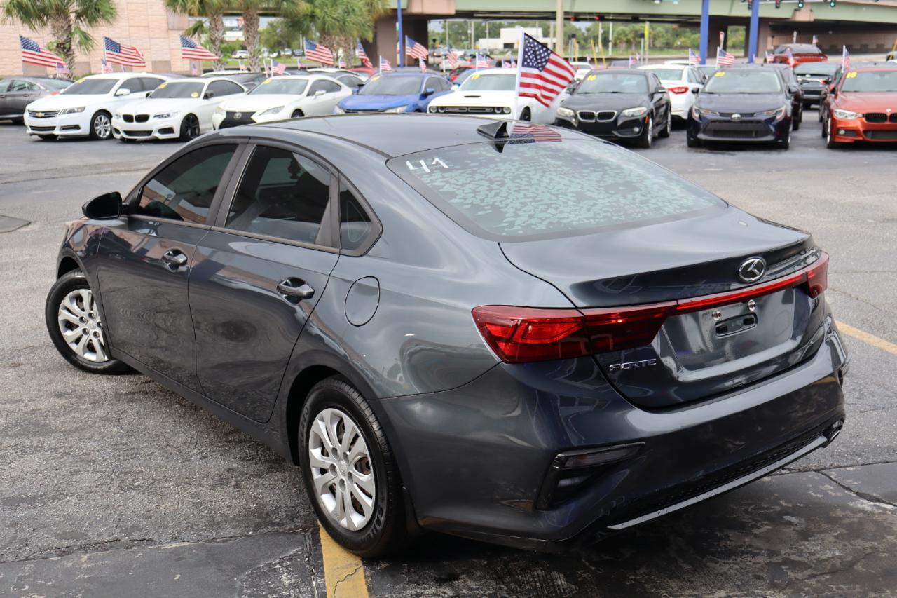 Kia Forte LXS IVT 2020