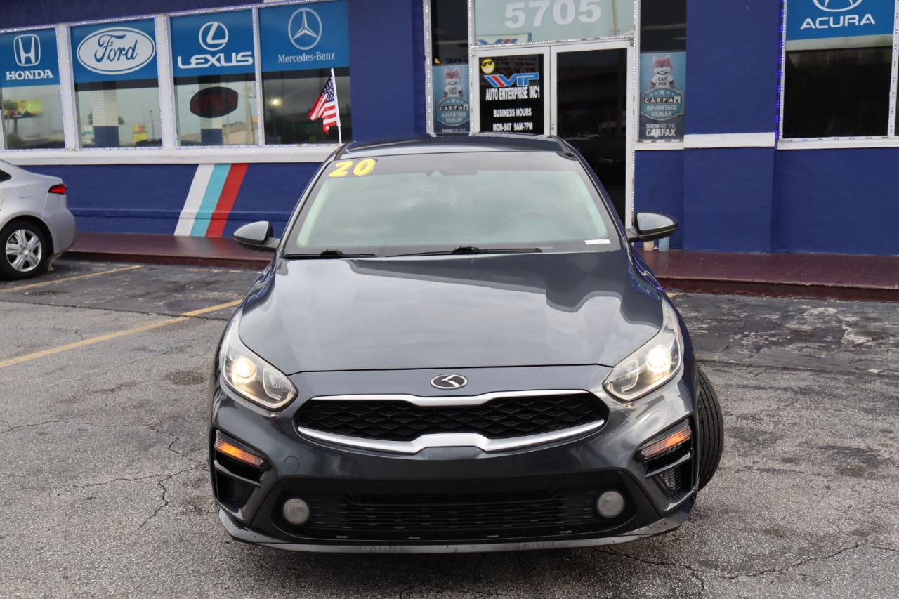 Kia Forte LXS IVT 2020