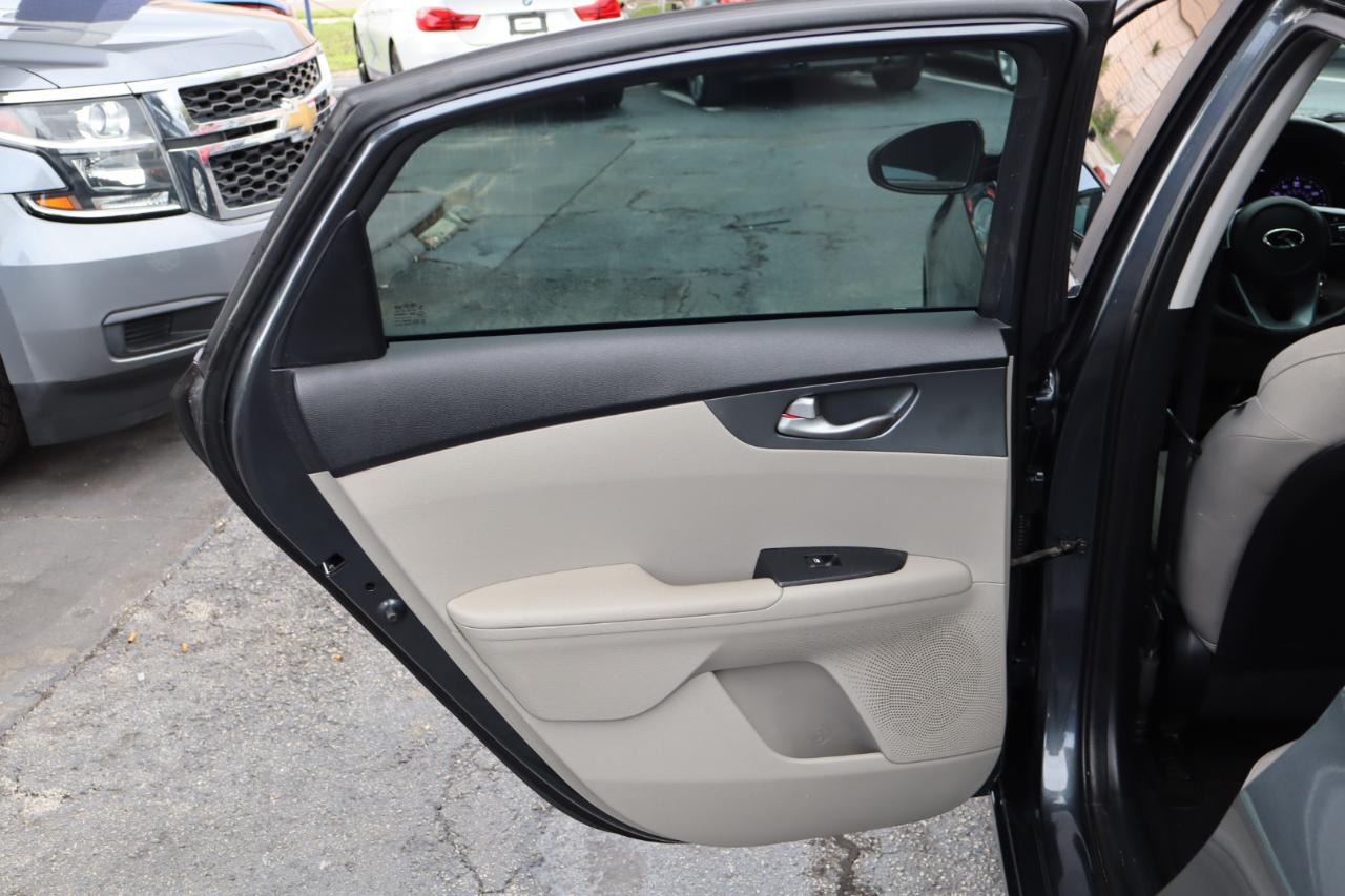 Kia Forte LXS IVT 2020