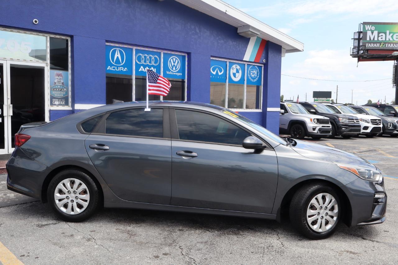 Kia Forte LXS IVT 2020