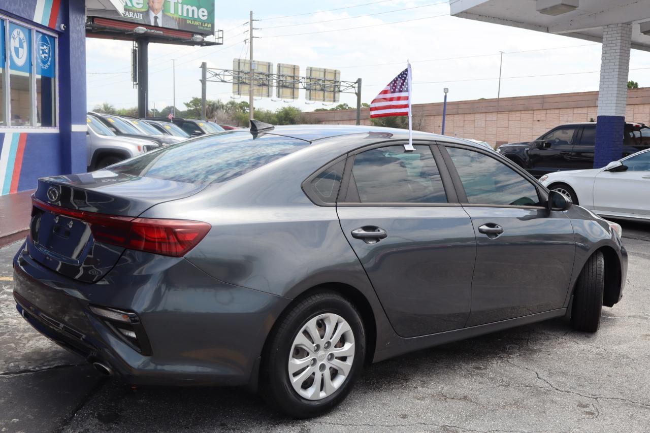 Kia Forte LXS IVT 2020