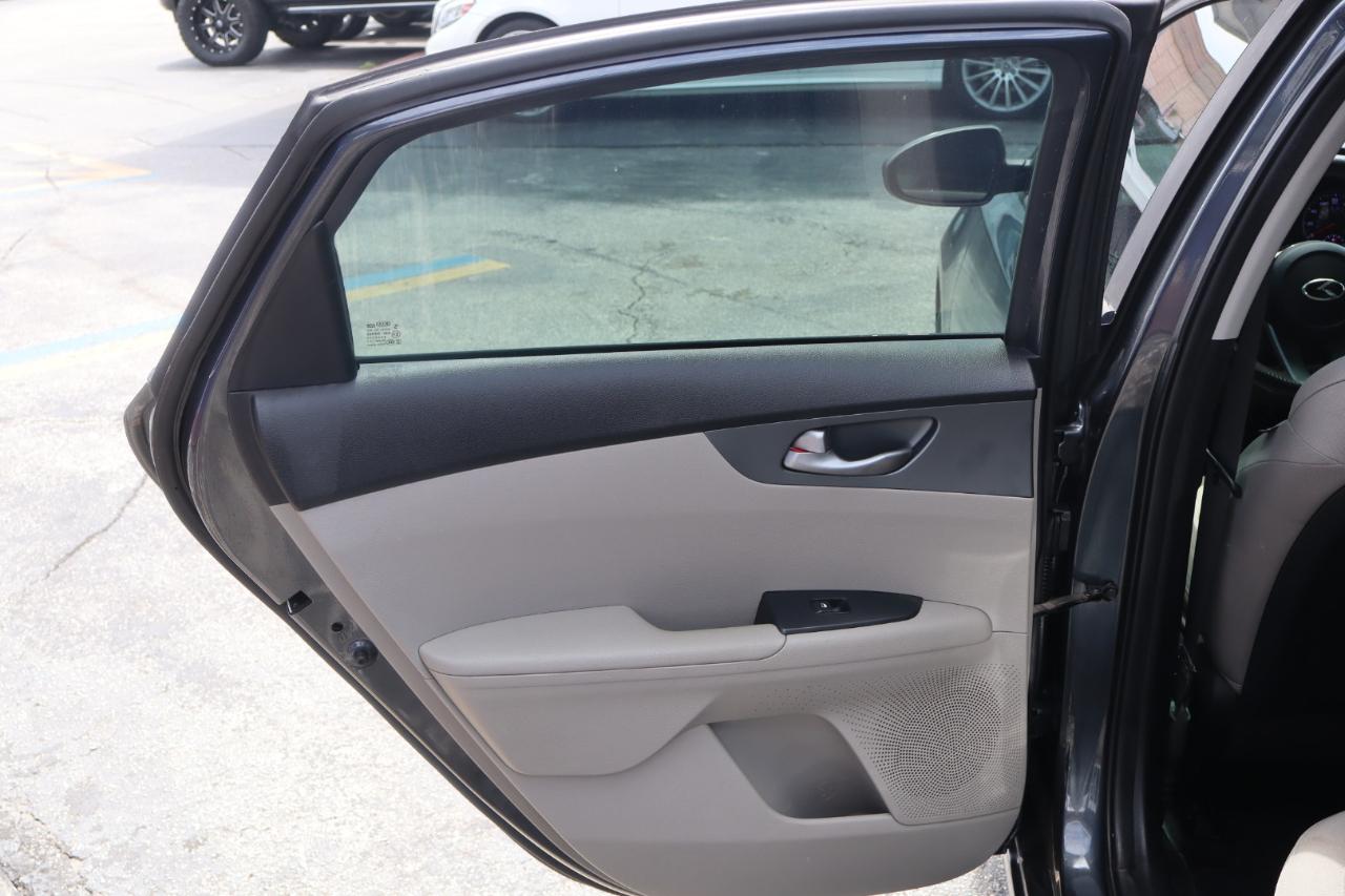 Kia Forte LXS IVT 2020
