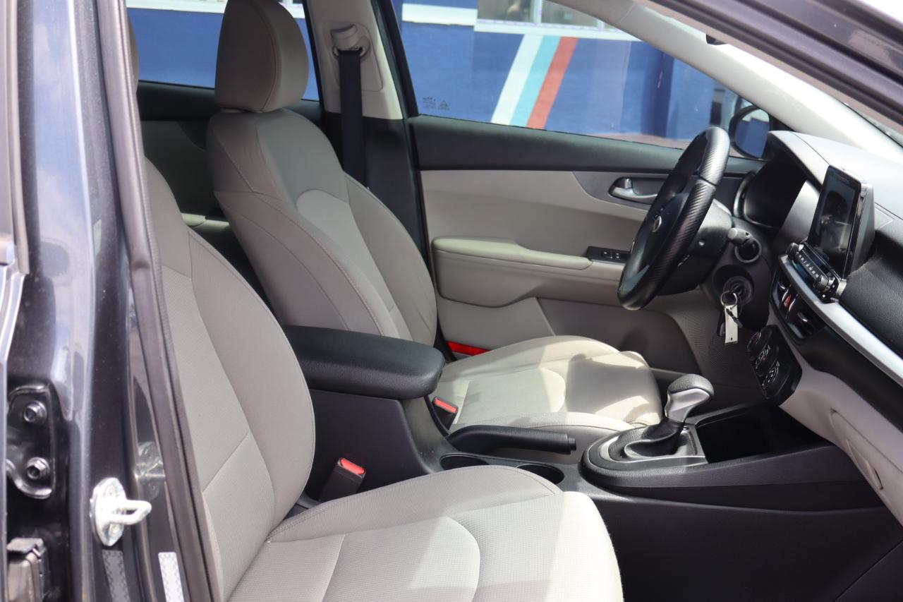 Kia Forte LXS IVT 2020