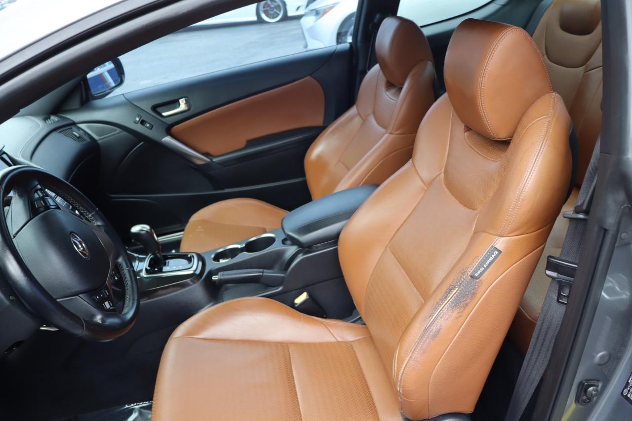 Hyundai Genesis Coupe 2dr 3.8L Auto Ultimate w/Tan Seats 2015