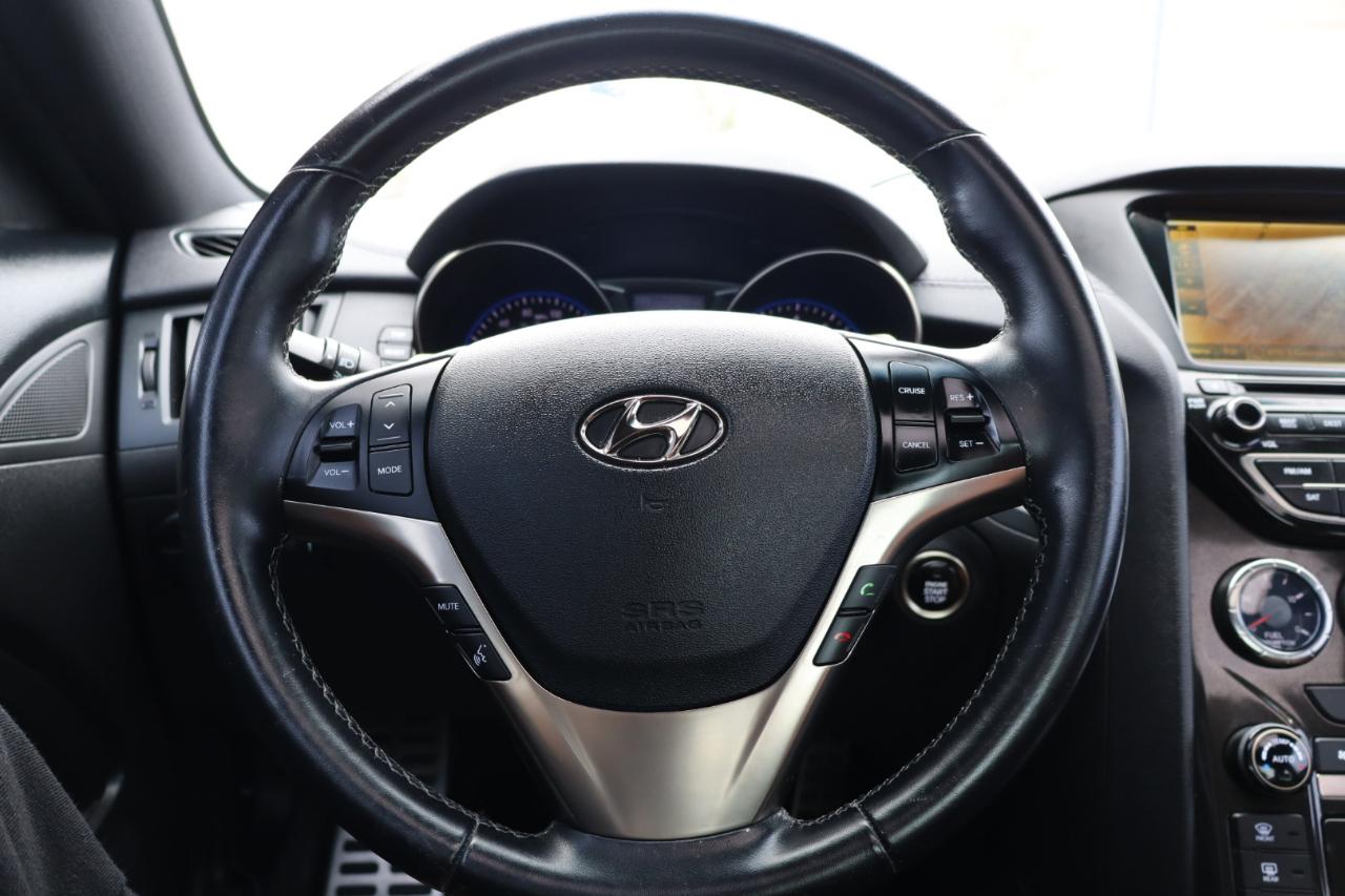 Hyundai Genesis Coupe 2dr 3.8L Auto Ultimate w/Tan Seats 2015