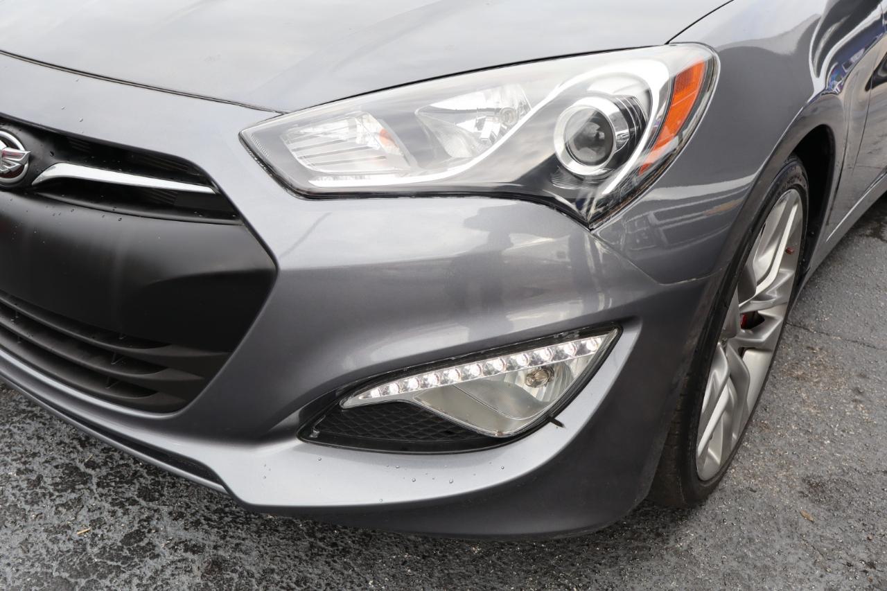 Hyundai Genesis Coupe 2dr 3.8L Auto Ultimate w/Tan Seats 2015