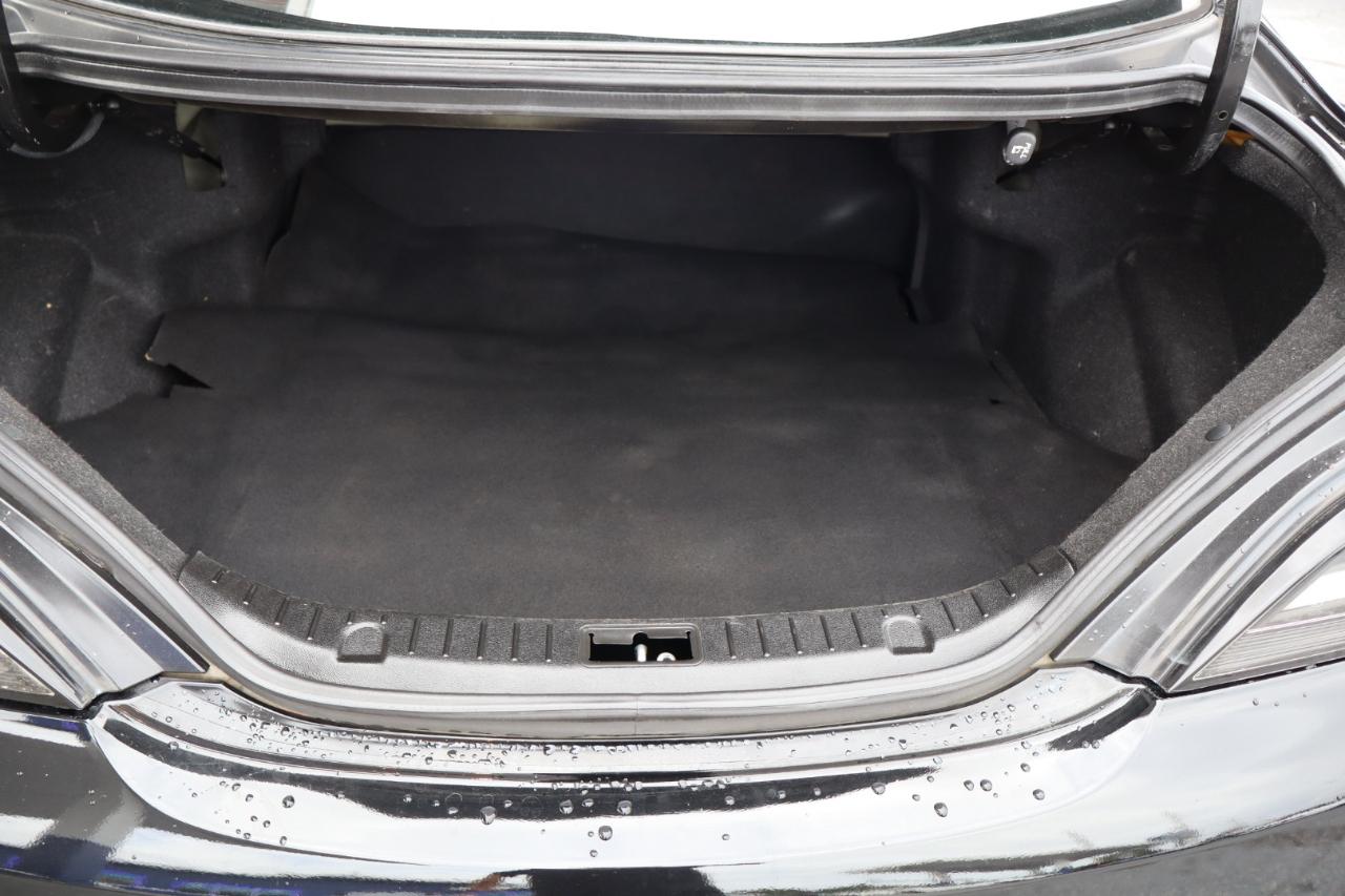 Hyundai Genesis Coupe 2dr I4 2.0T Man R-Spec 2013