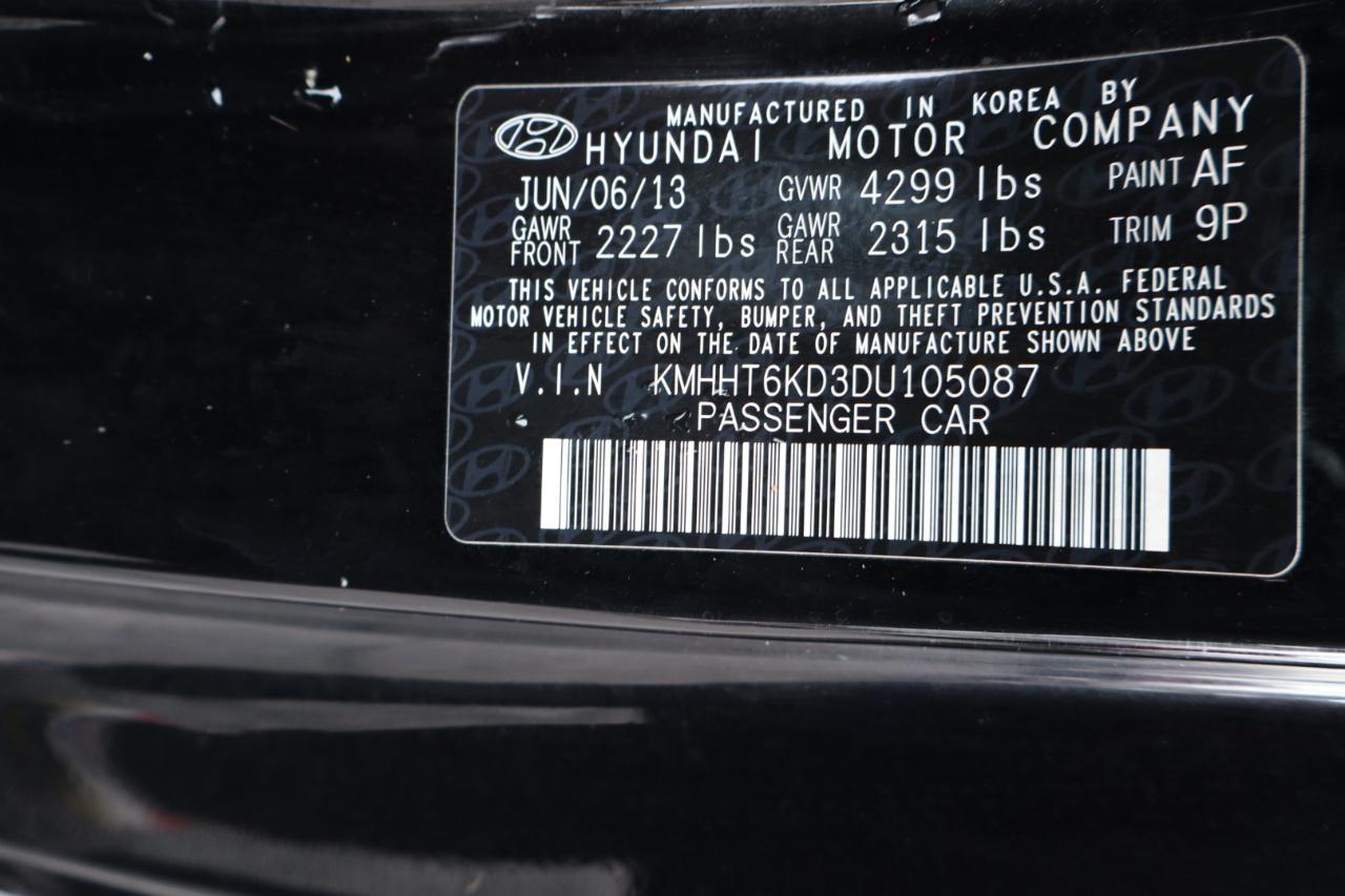 Hyundai Genesis Coupe 2dr I4 2.0T Man R-Spec 2013