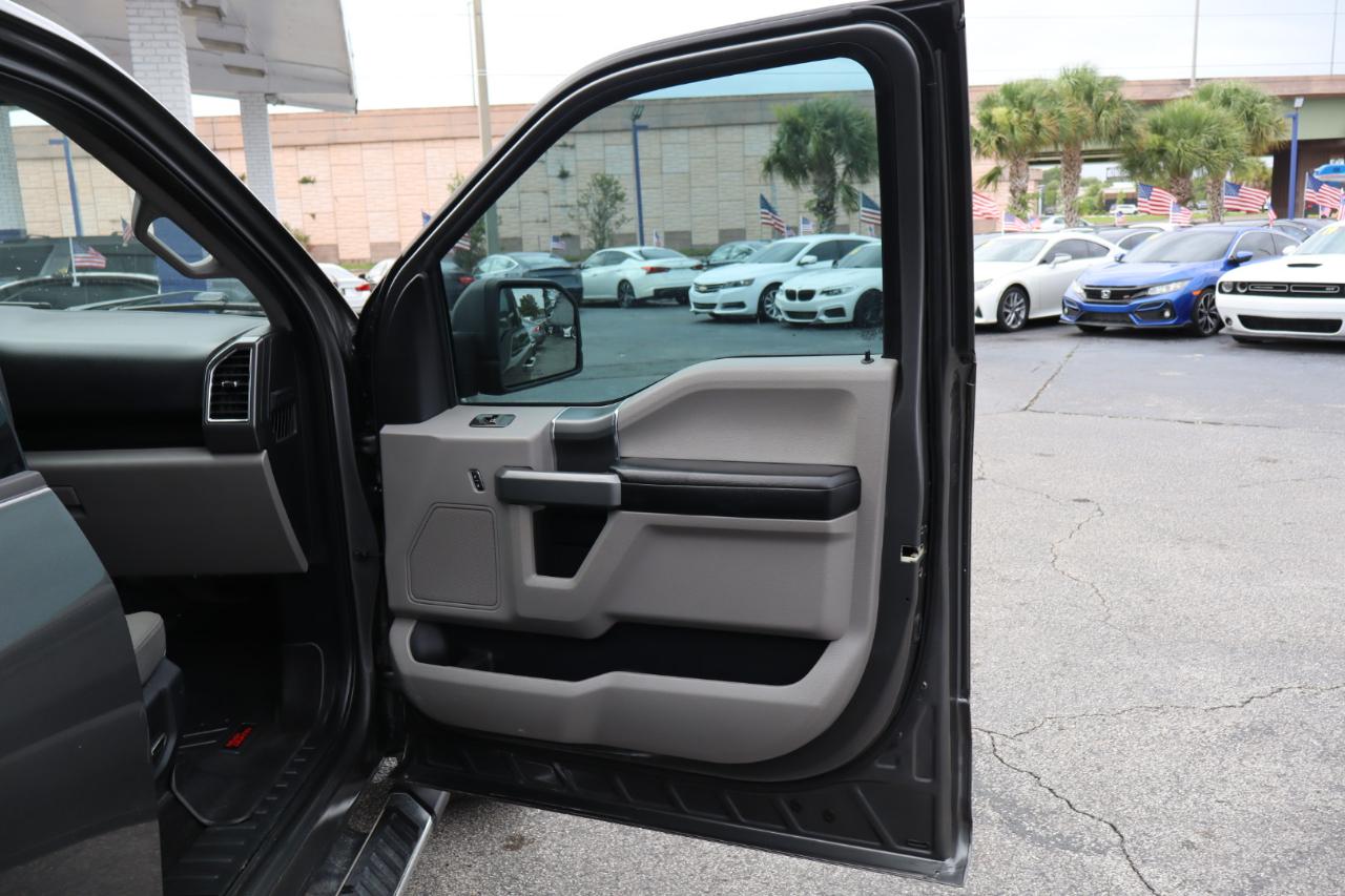 Ford F-150 2WD SuperCrew 145" XLT 2016