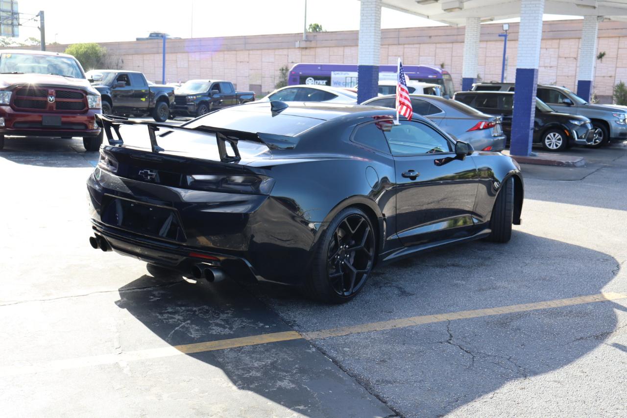 Chevrolet Camaro 2dr Cpe 2SS 2016