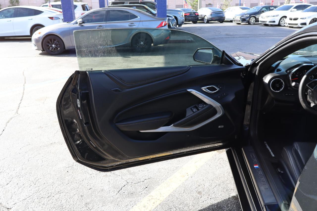 Chevrolet Camaro 2dr Cpe 2SS 2016