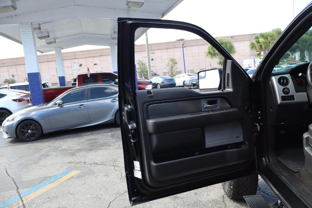 Ford F-150 4WD SuperCrew 145" SVT Raptor 2013