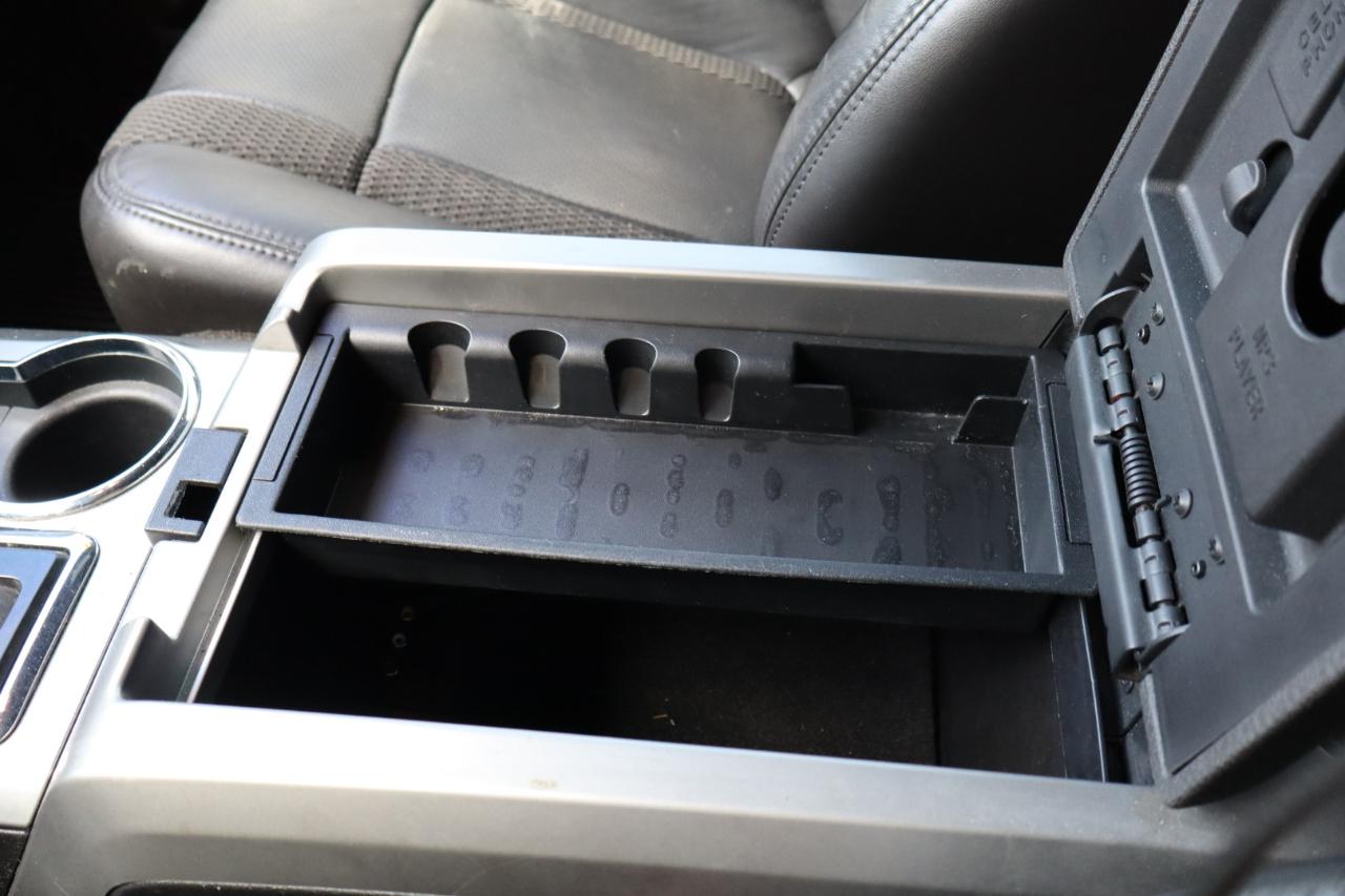 Ford F-150 4WD SuperCrew 145" SVT Raptor 2013