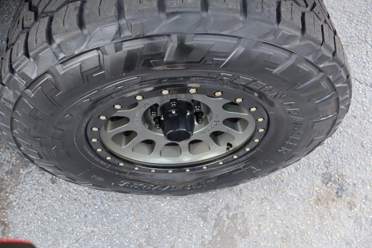 Ford F-150 4WD SuperCrew 145" SVT Raptor 2013