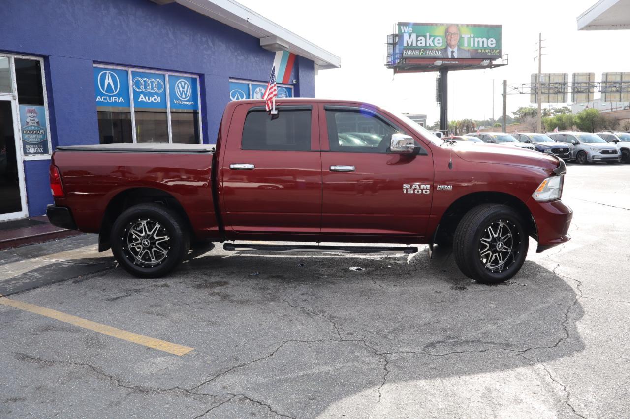 RAM 1500 4WD Crew Cab 140.5" Express 2016