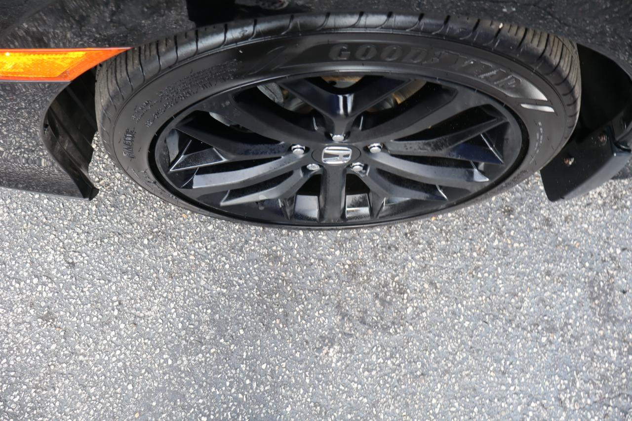 Honda Civic Si Sedan Manual w/Summer Tires 2020