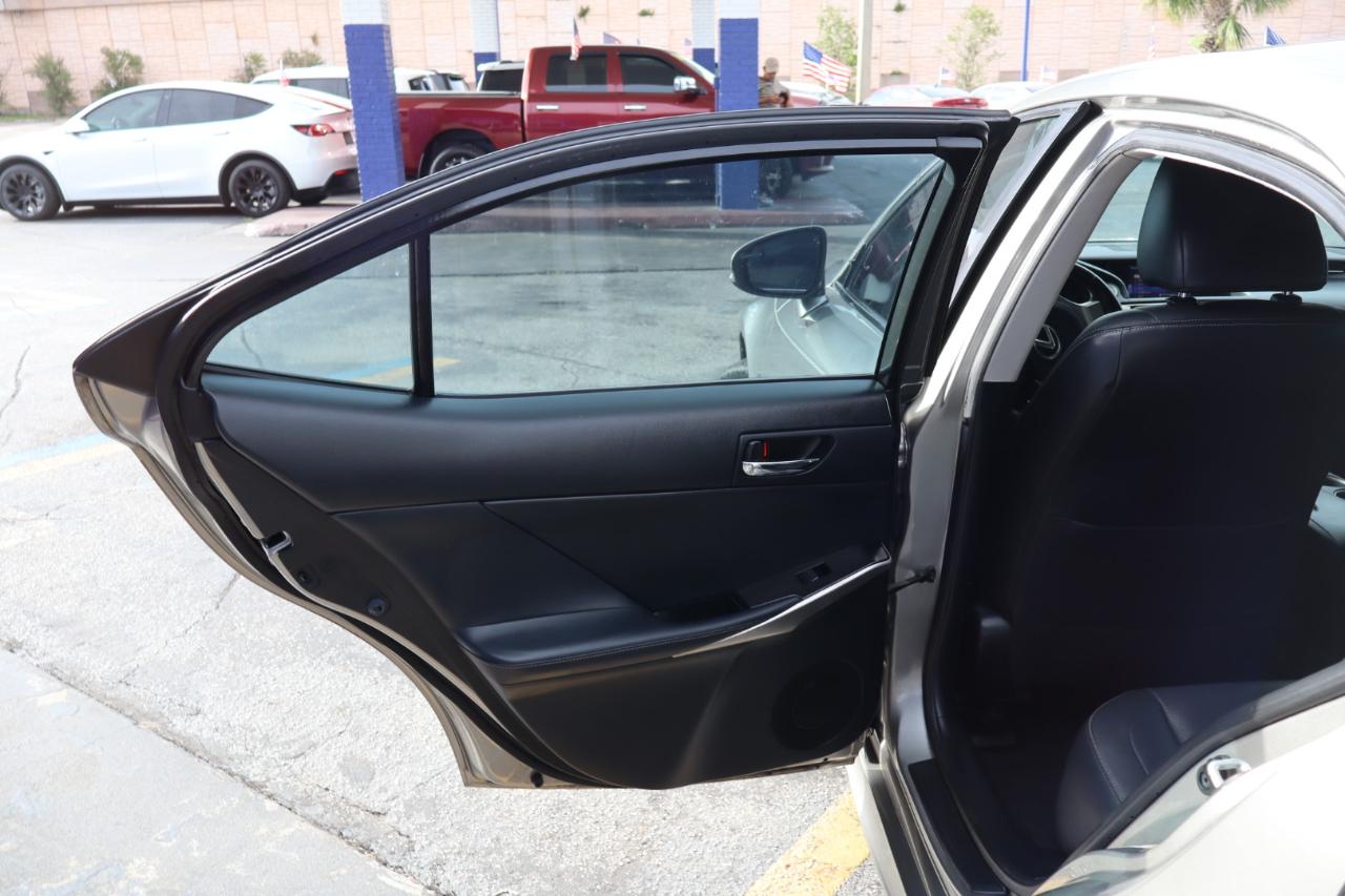 Lexus IS 250 4dr Sport Sdn Auto RWD 2014