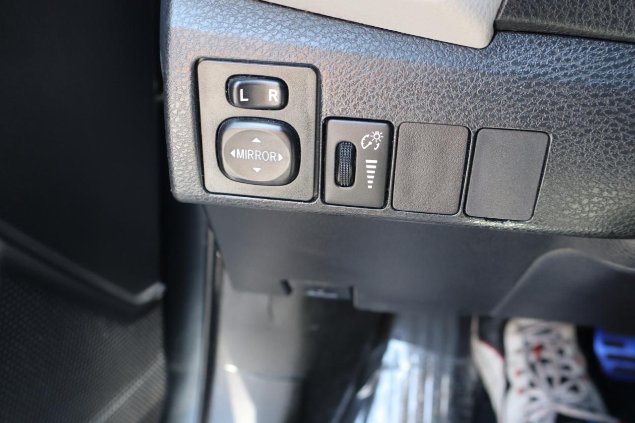 Toyota Corolla 4dr Sdn CVT LE Premium (Natl) 2014