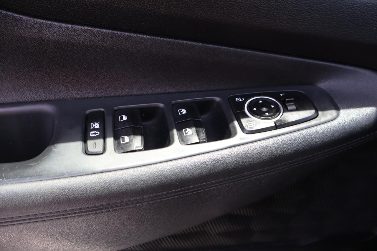 Hyundai Santa Fe SEL 2.4L Auto FWD 2019