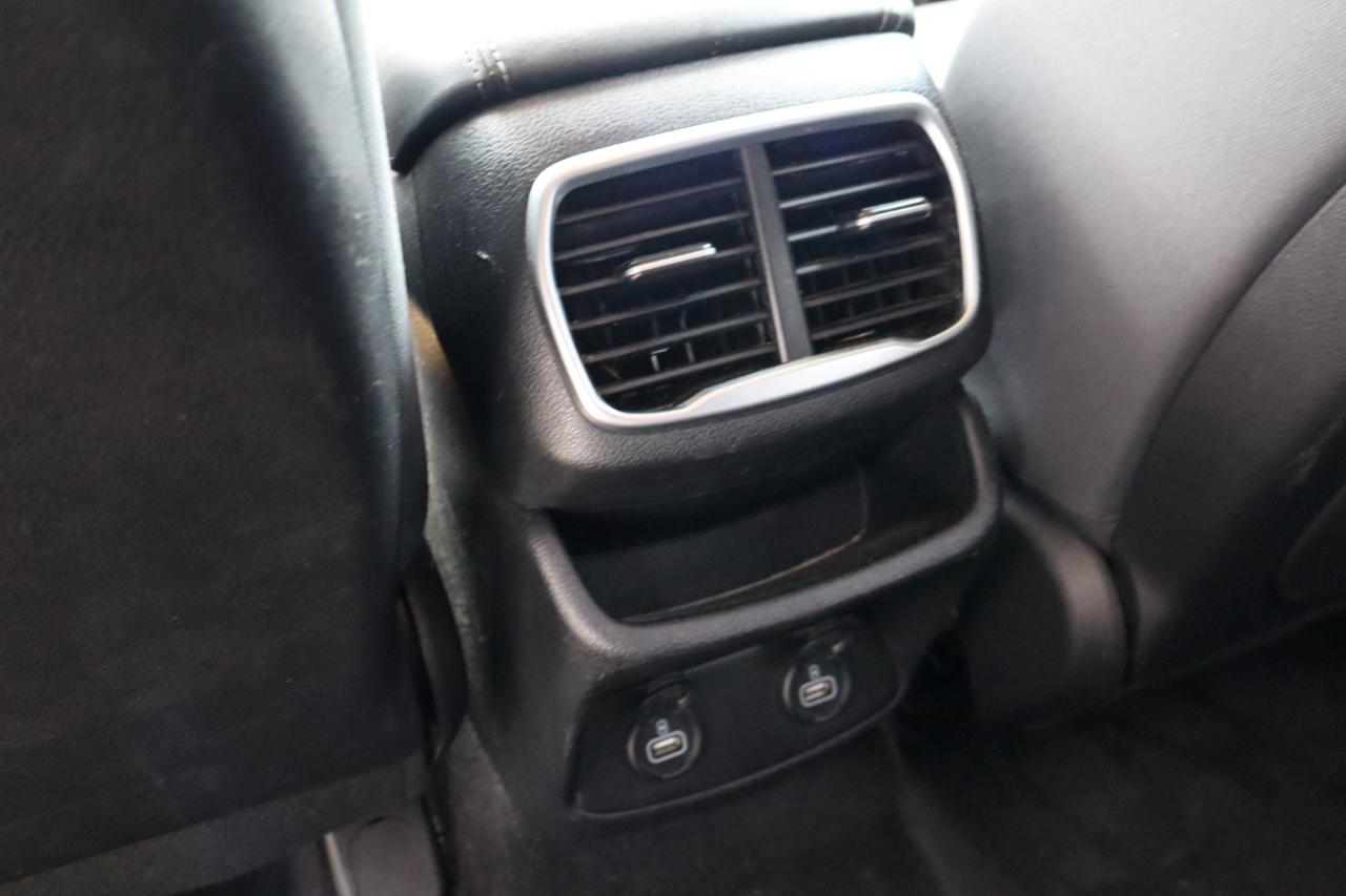 Hyundai Santa Fe SEL 2.4L Auto FWD 2019