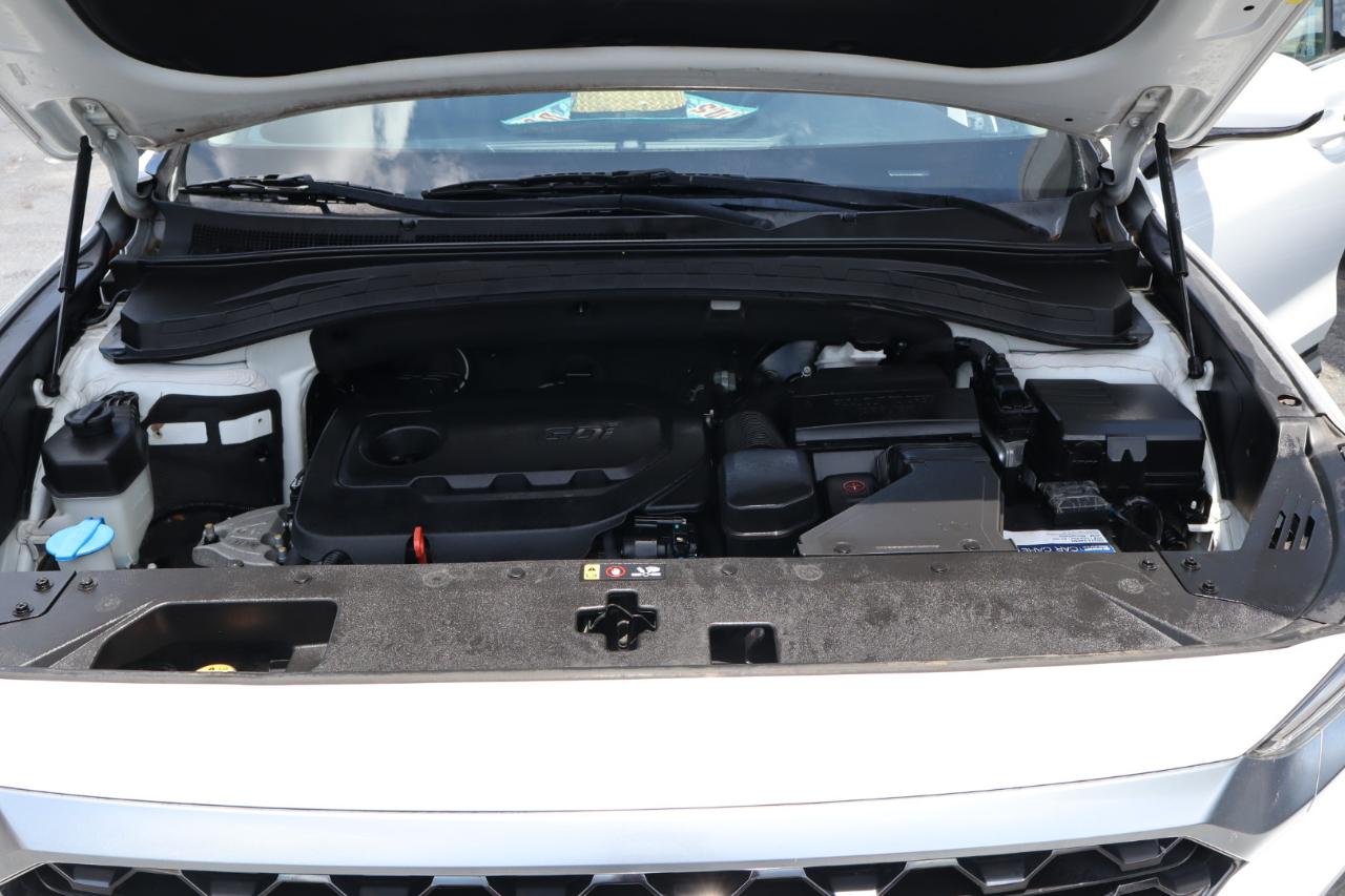 Hyundai Santa Fe SEL 2.4L Auto FWD 2019
