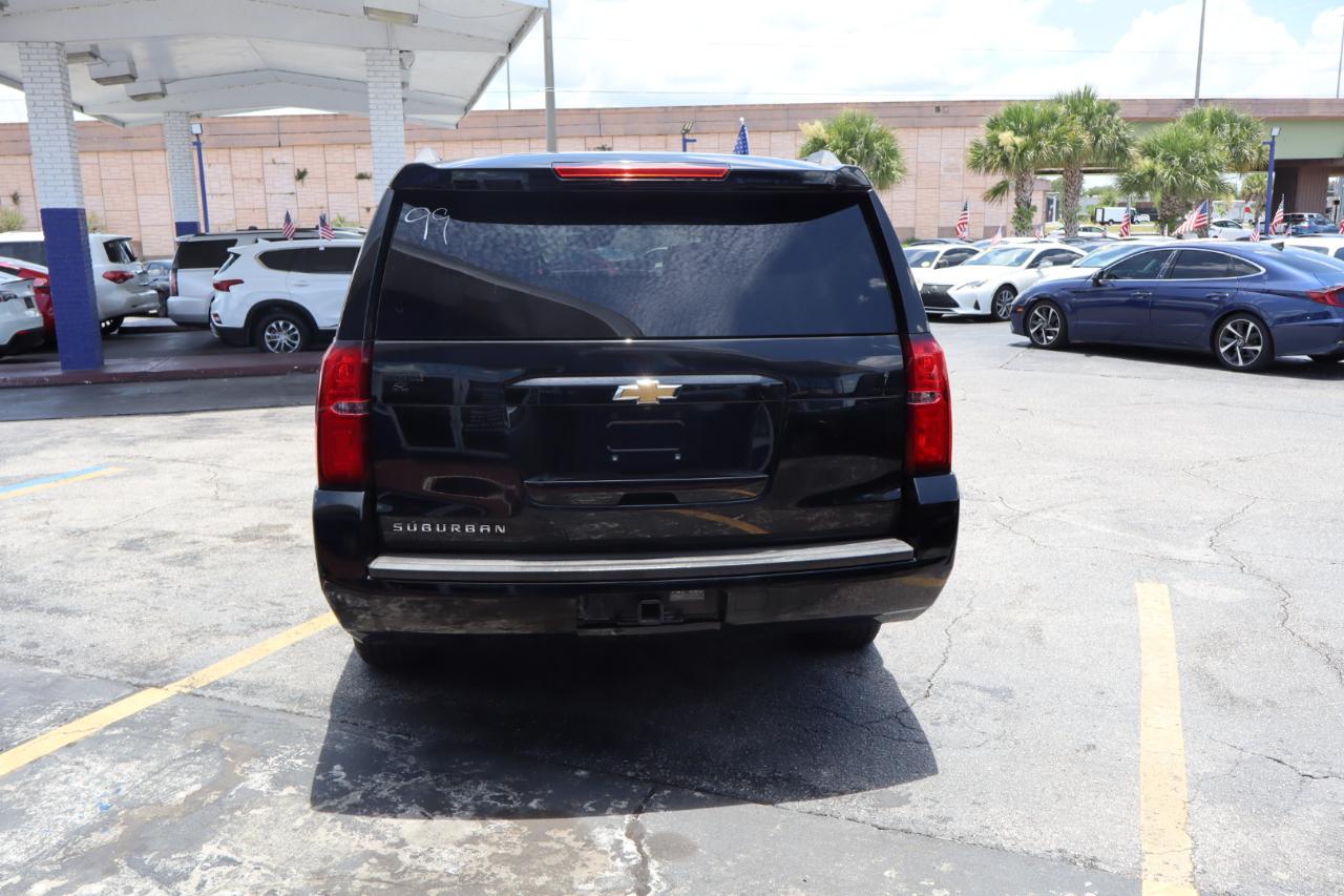 Chevrolet Suburban 4WD 4dr 1500 LT 2019