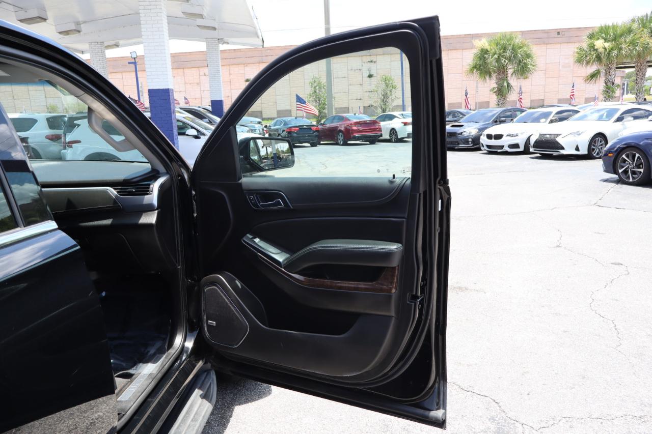 Chevrolet Suburban 4WD 4dr 1500 LT 2019
