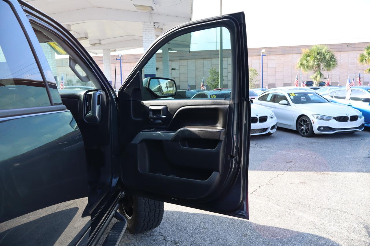 Chevrolet Silverado 1500 4WD Crew Cab 143.5" LT w/2LT 2017