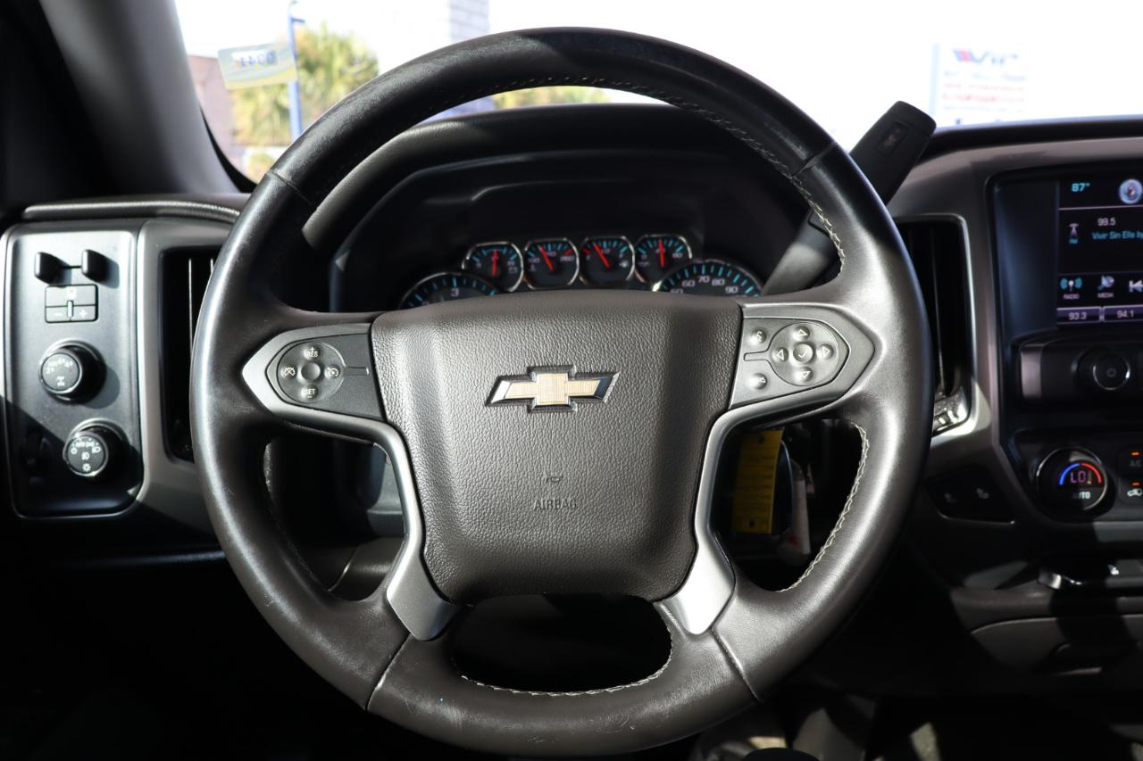 Chevrolet Silverado 1500 4WD Crew Cab 143.5" LT w/2LT 2017