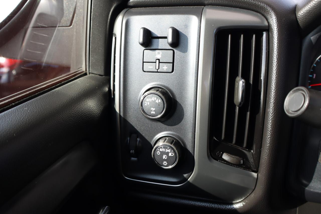 Chevrolet Silverado 1500 4WD Crew Cab 143.5" LT w/2LT 2017