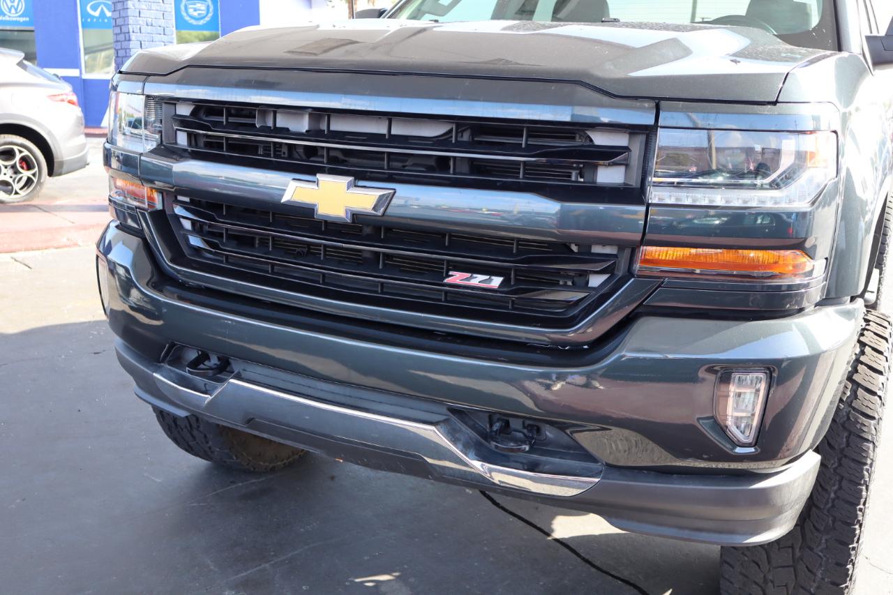 Chevrolet Silverado 1500 4WD Crew Cab 143.5" LT w/2LT 2017