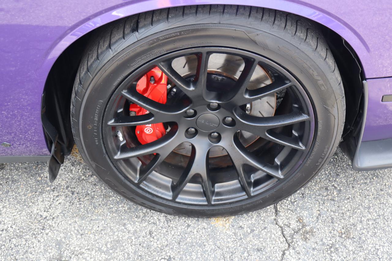 Dodge Challenger 2dr Cpe SRT Hellcat 2016