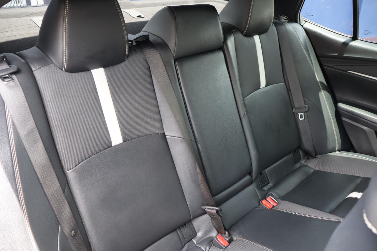 Toyota Camry SE (Natl) 2025