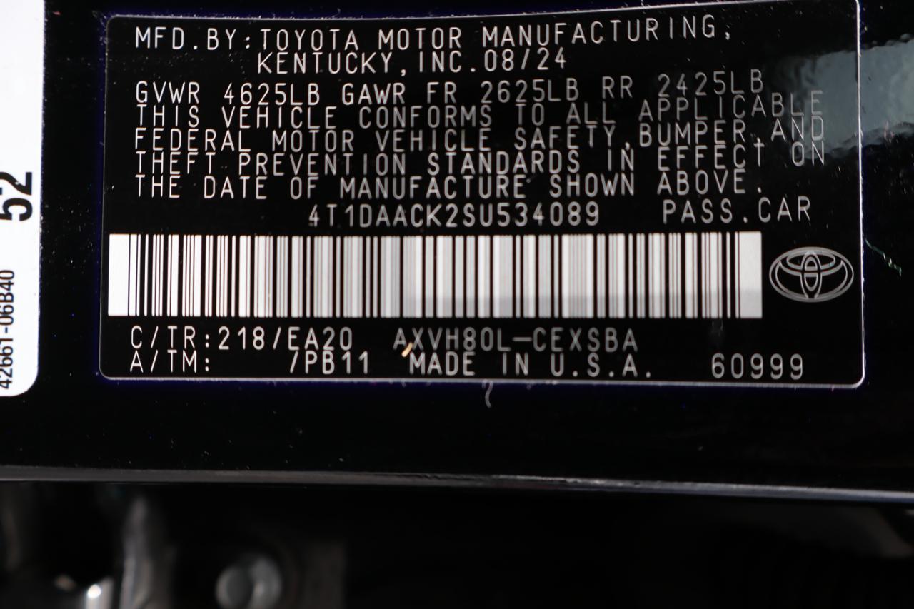 Toyota Camry SE (Natl) 2025