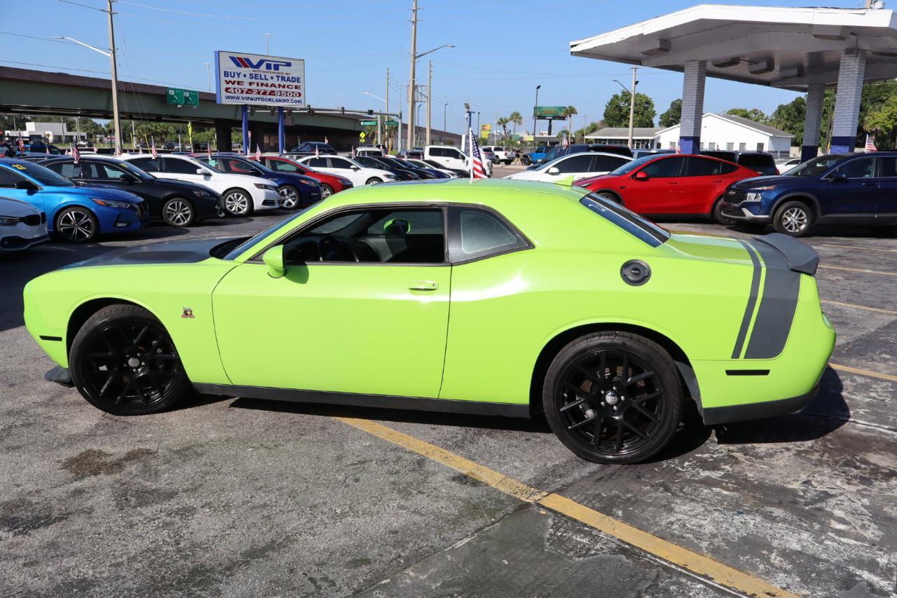 Dodge Challenger 2dr Cpe R/T Scat Pack 2015