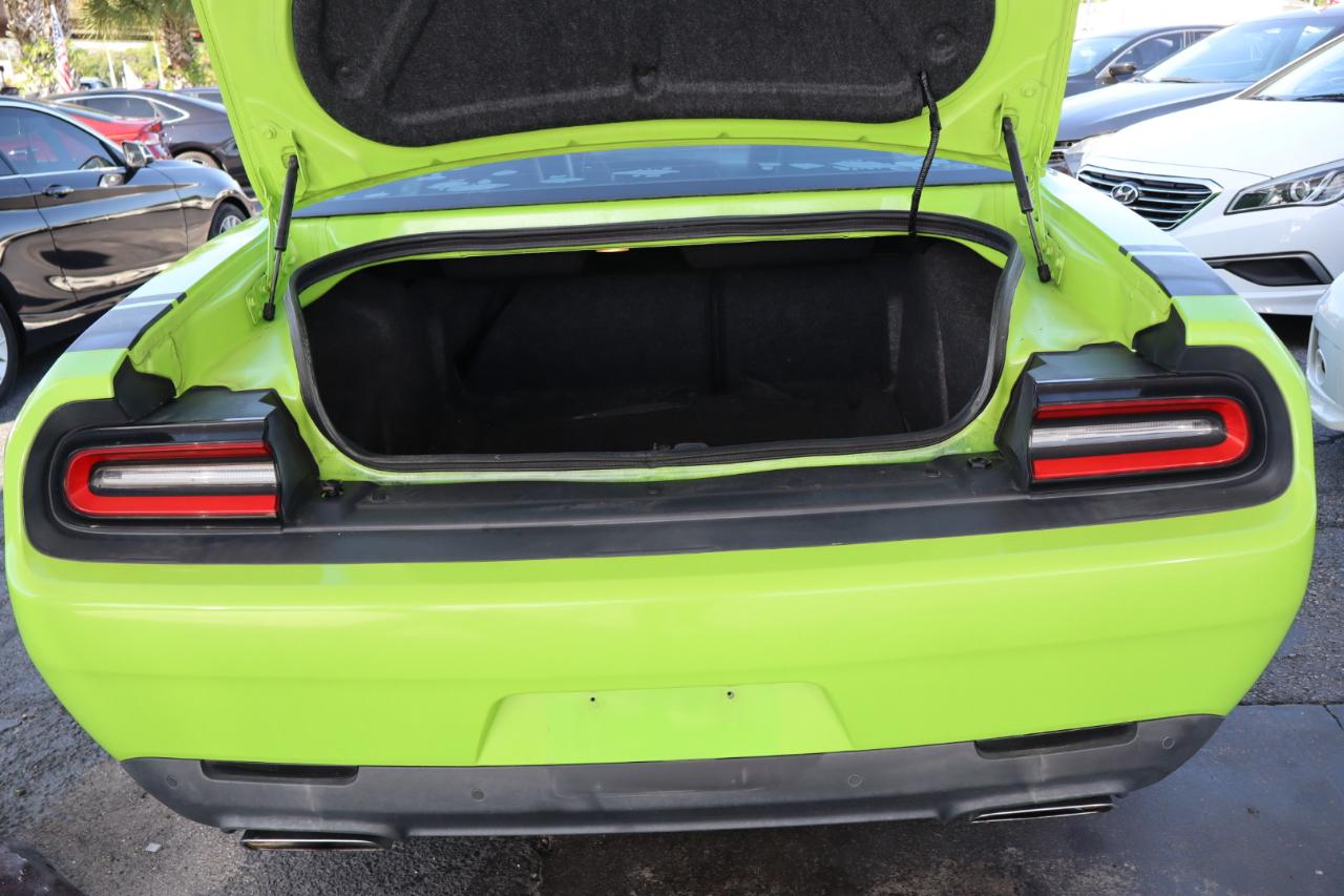 Dodge Challenger 2dr Cpe R/T Scat Pack 2015