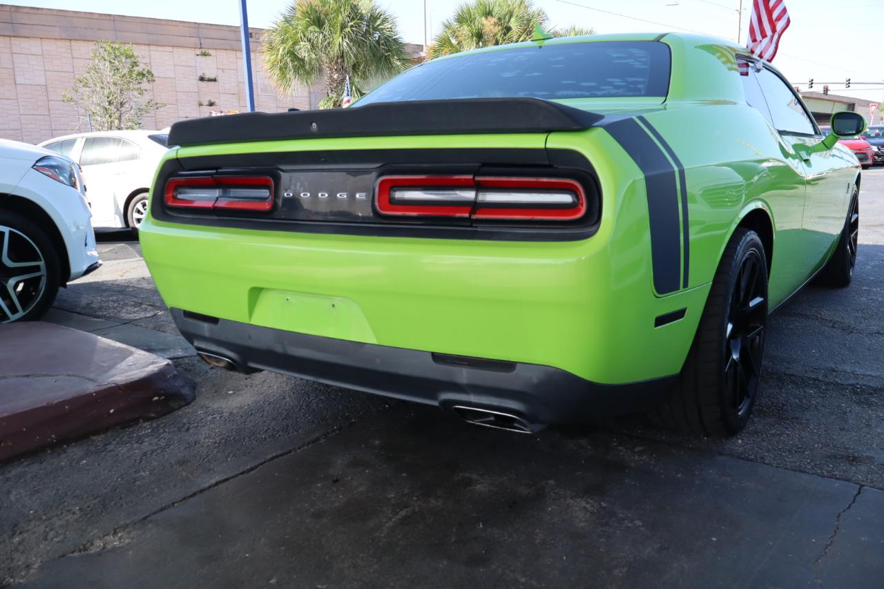 Dodge Challenger 2dr Cpe R/T Scat Pack 2015