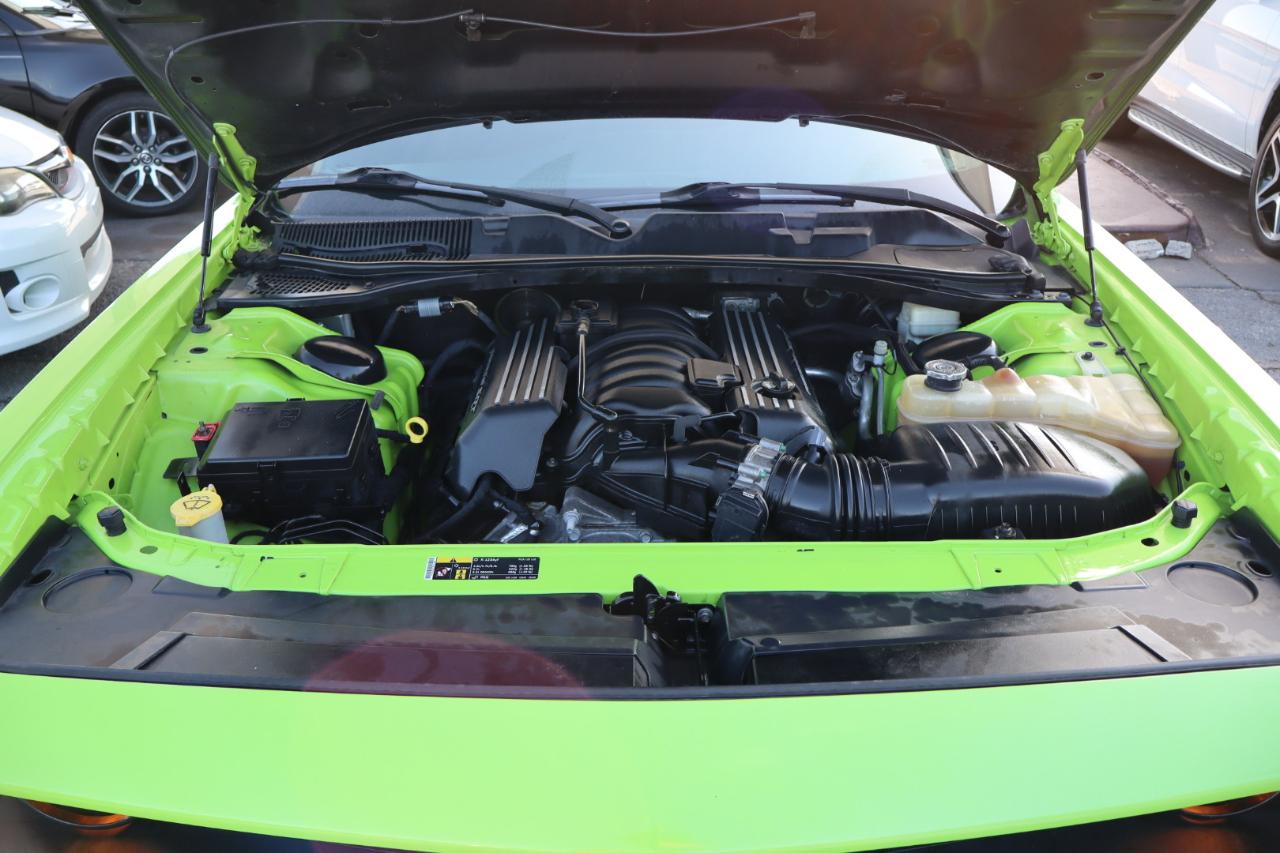 Dodge Challenger 2dr Cpe R/T Scat Pack 2015
