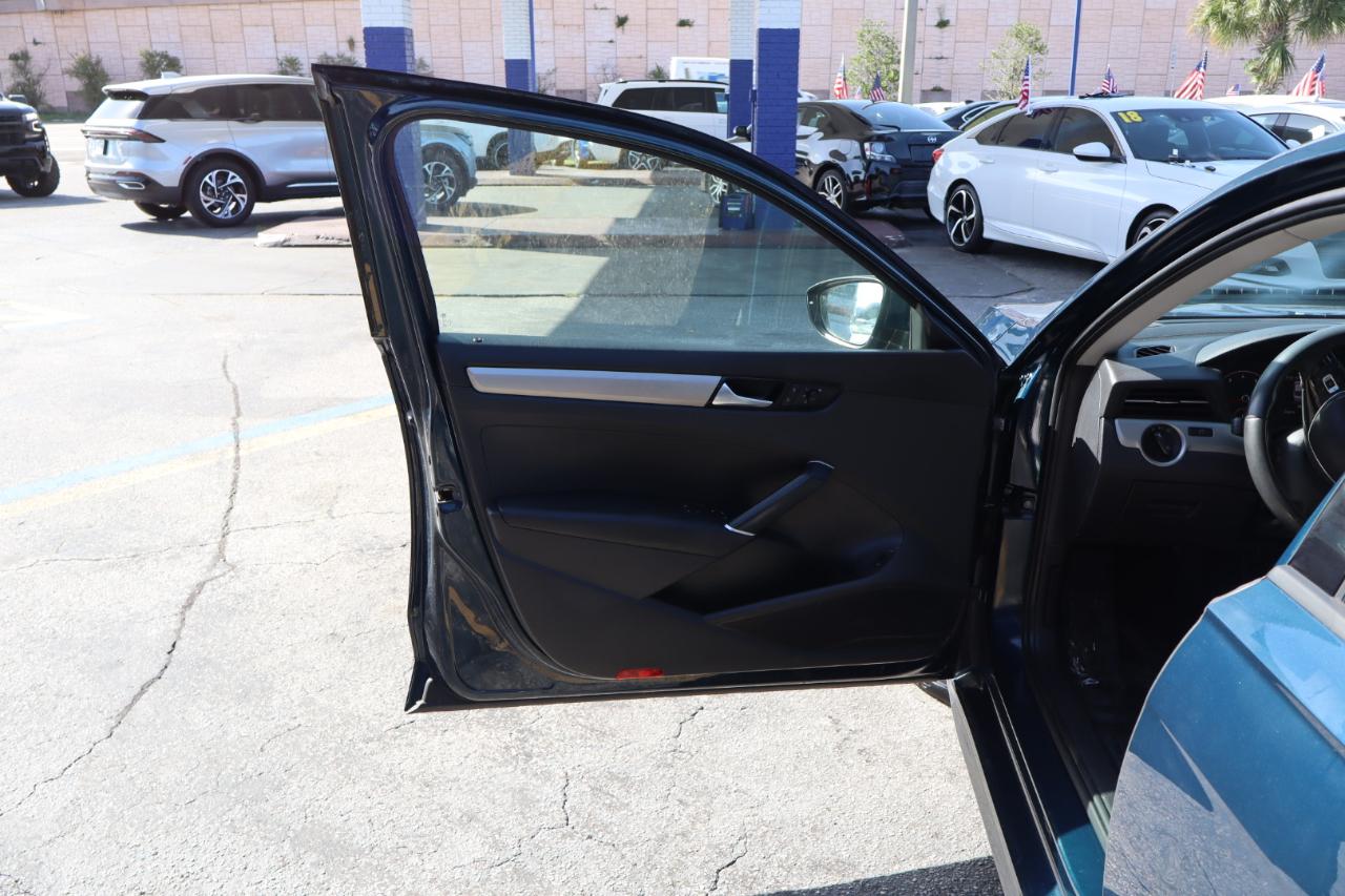 Volkswagen Passat 2.0T S Auto 2021