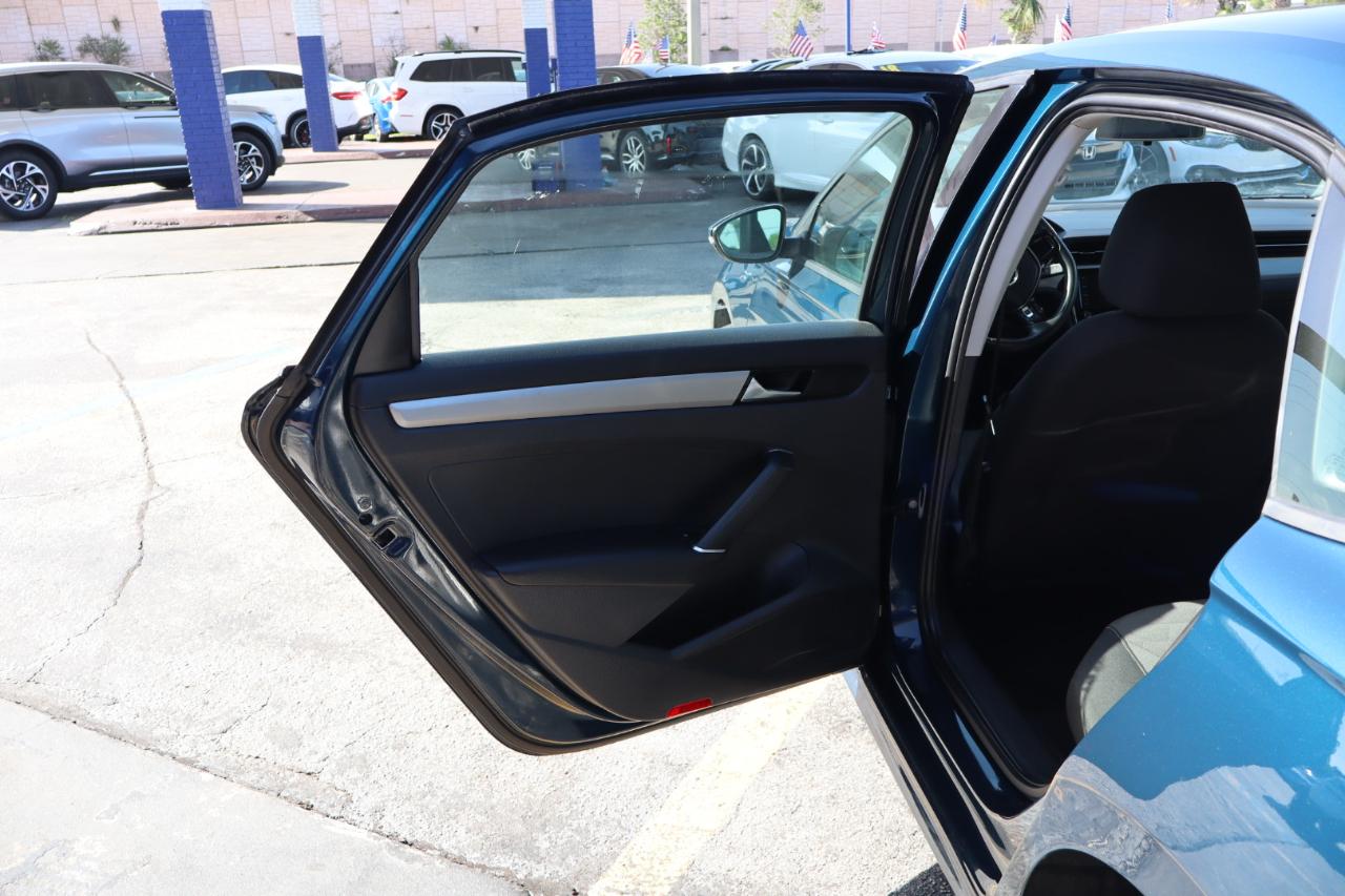Volkswagen Passat 2.0T S Auto 2021
