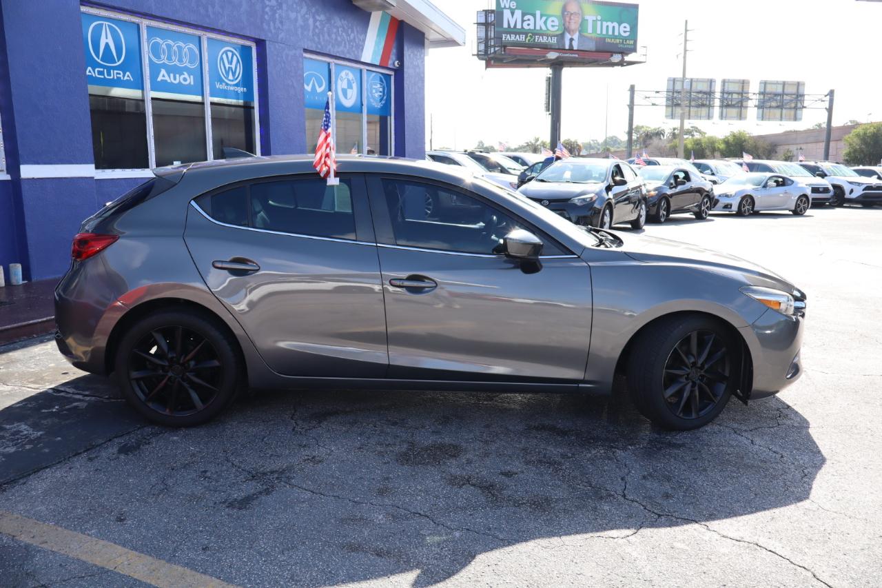 Mazda Mazda3 5-Door Grand Touring Manual 2018