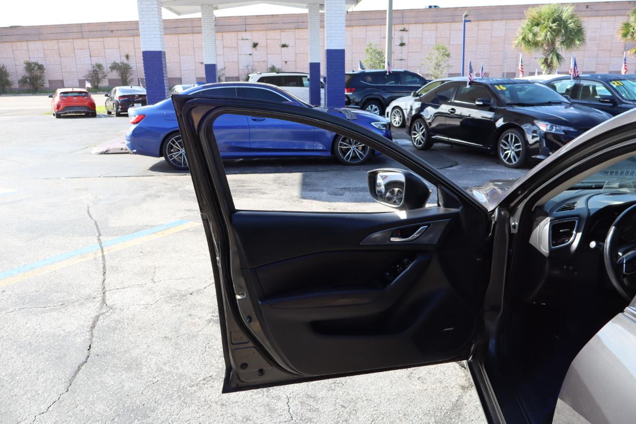 Mazda Mazda3 5-Door Grand Touring Manual 2018