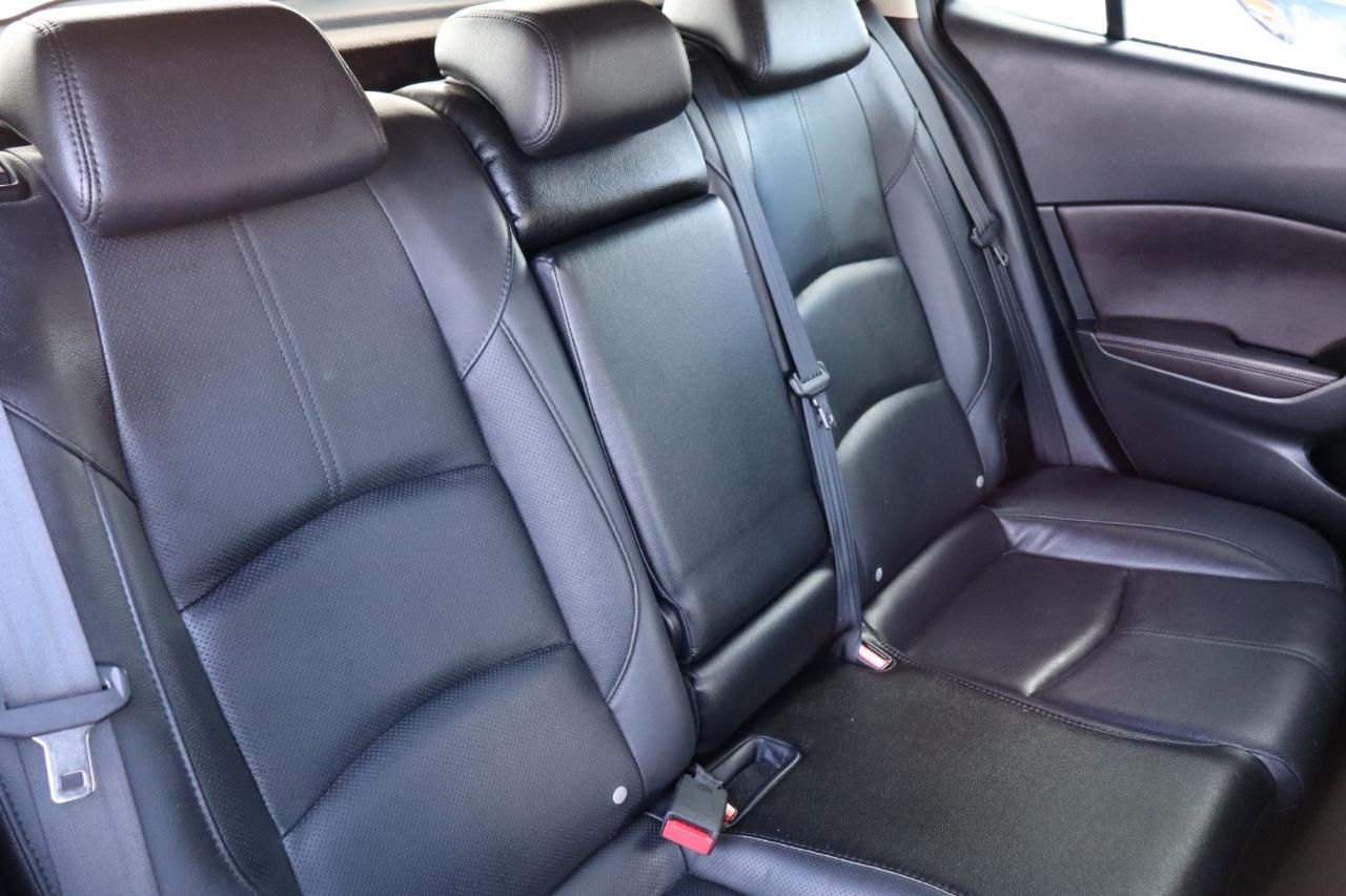 Mazda Mazda3 5-Door Grand Touring Manual 2018