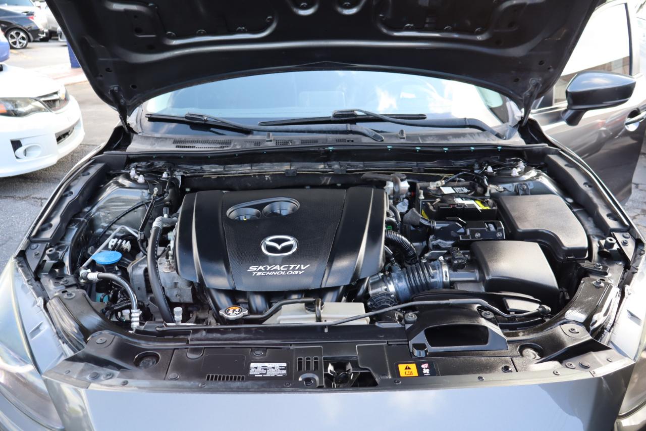 Mazda Mazda3 5-Door Grand Touring Manual 2018